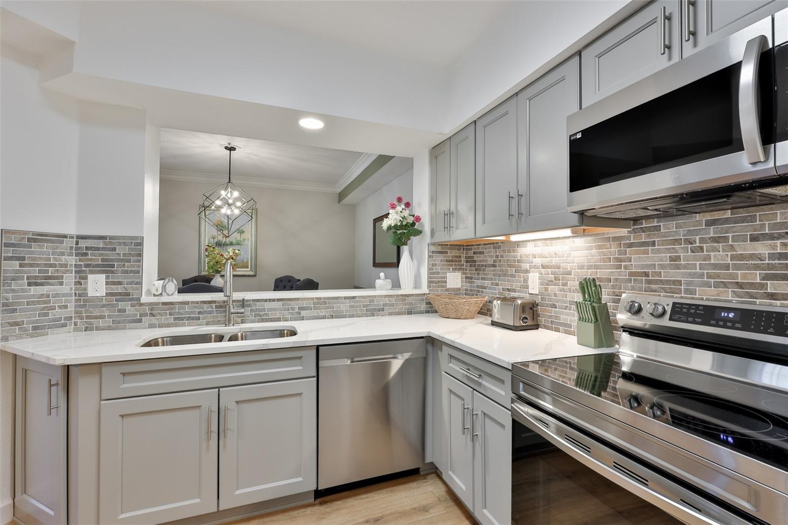 3312 BAY CLUB CIR #3312, TAMPA, FL — photo 12