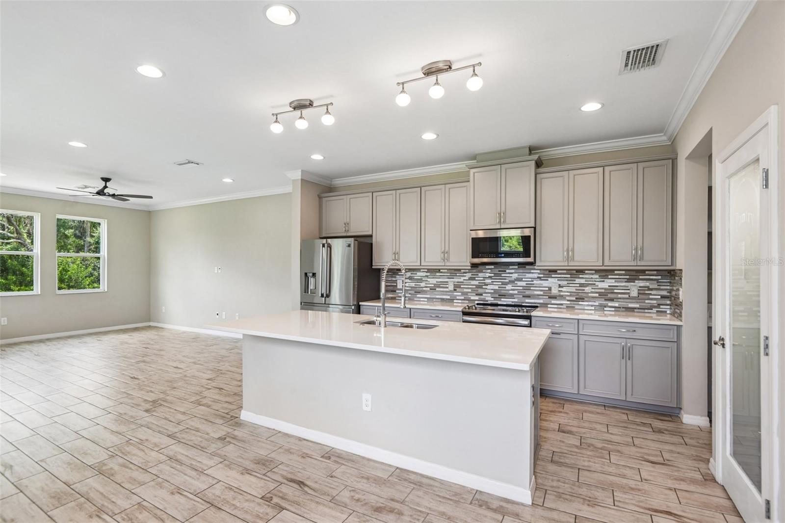 6706 ROCKY PARK ST, TAMPA, FL — photo 12