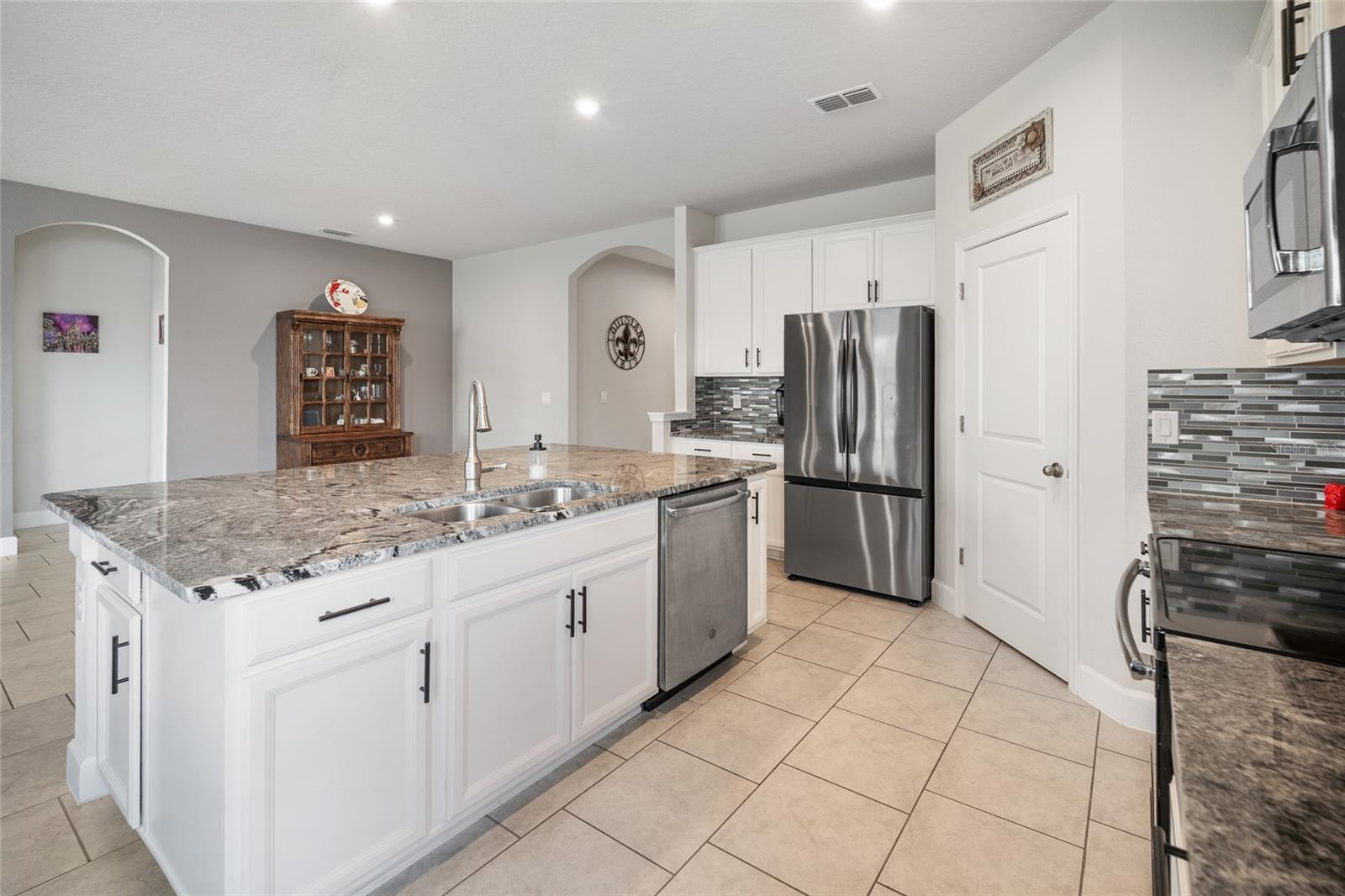 584 SEATTLE SLEW DR, DAVENPORT, FL — photo 6