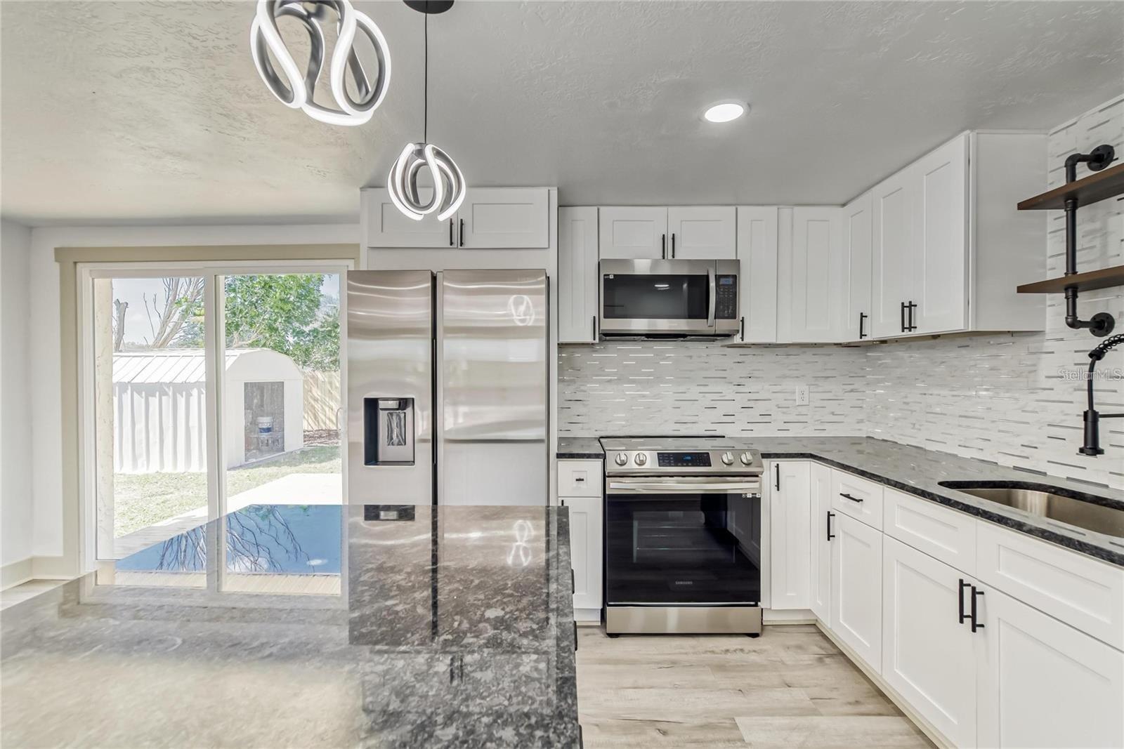 1300 MELONWOOD AVE, CLEARWATER, FL — photo 4