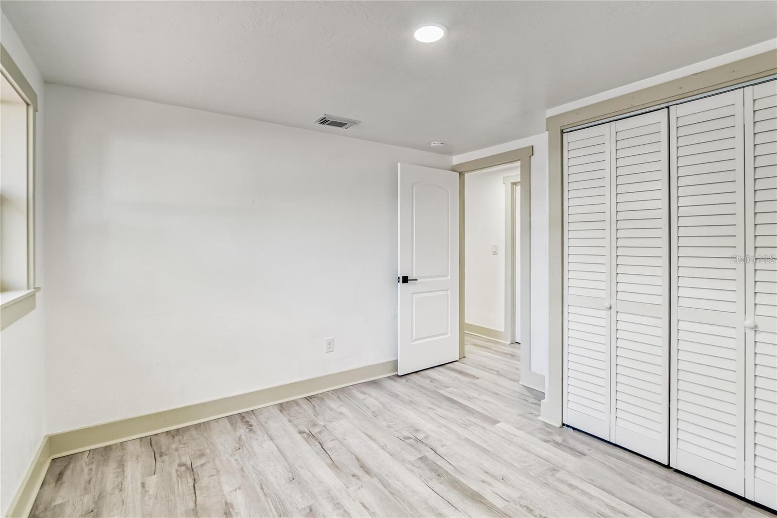 1300 MELONWOOD AVE, CLEARWATER, FL — photo 9