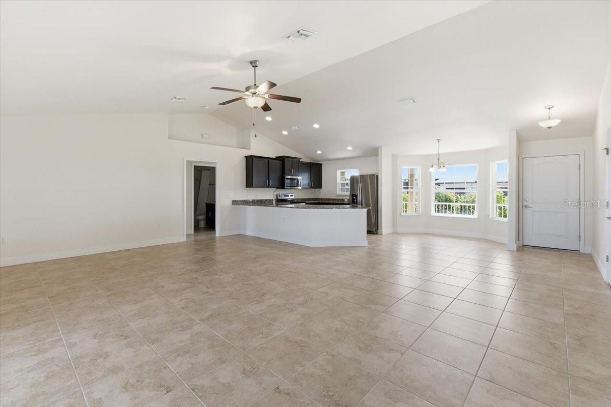 191 W PINE VALLEY LN, ROTONDA WEST, FL — photo 8
