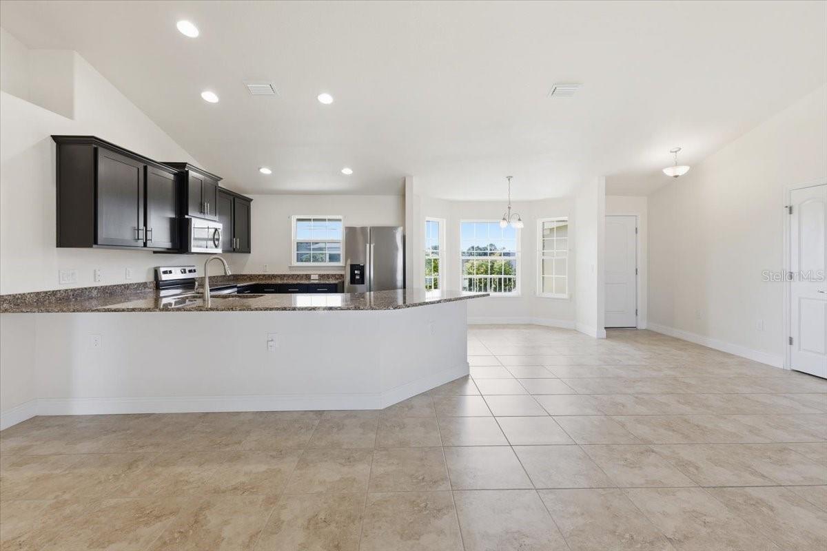 191 W PINE VALLEY LN, ROTONDA WEST, FL — photo 11