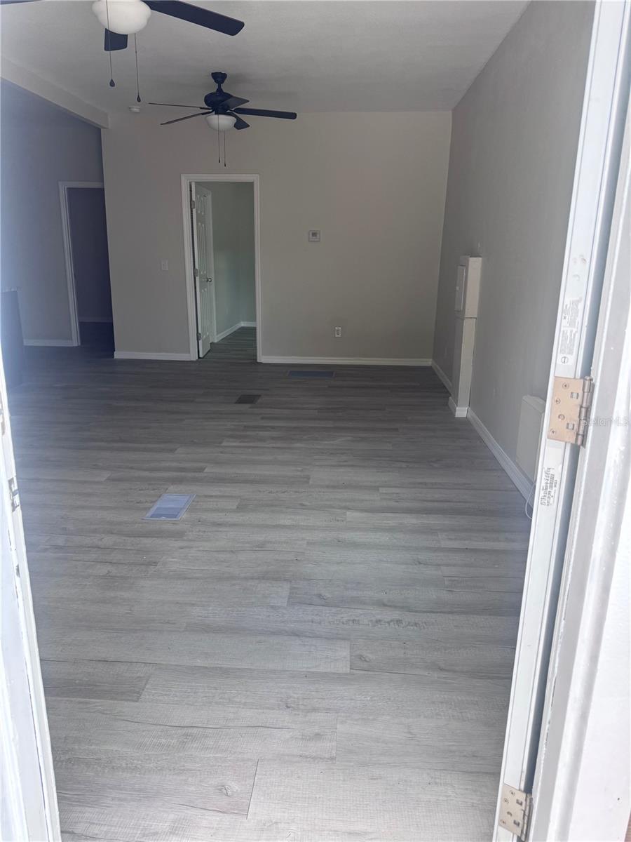 32 ADA STREET, TARPON SPRINGS, FL — photo 2