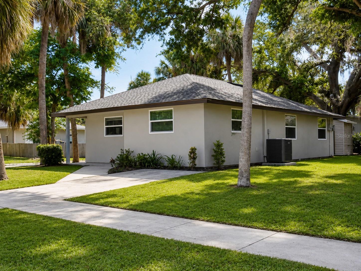 3058 PALMADELIA AVE, SARASOTA, FL — photo 2