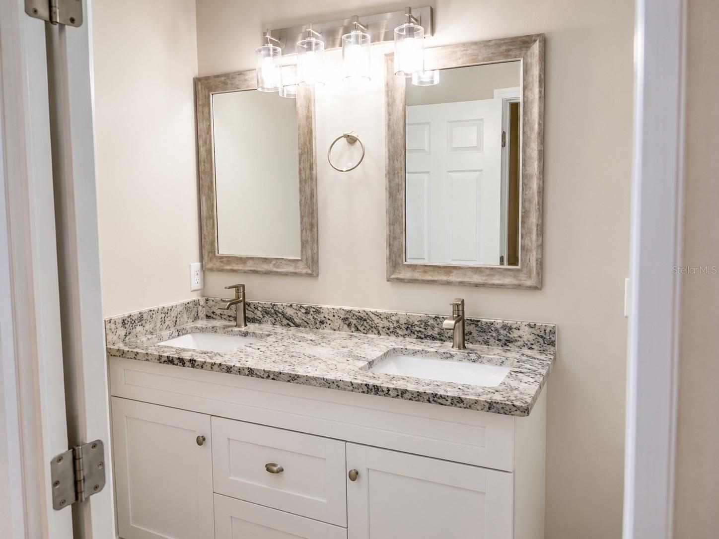 3058 PALMADELIA AVE, SARASOTA, FL — photo 11