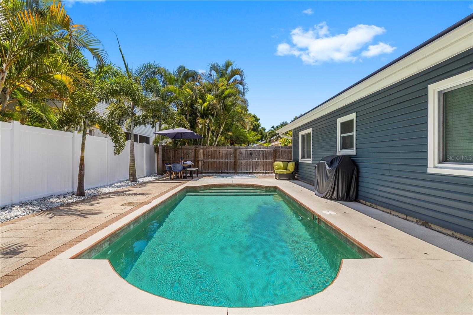 3122 WHISPERING DR N, LARGO, FL — photo 18