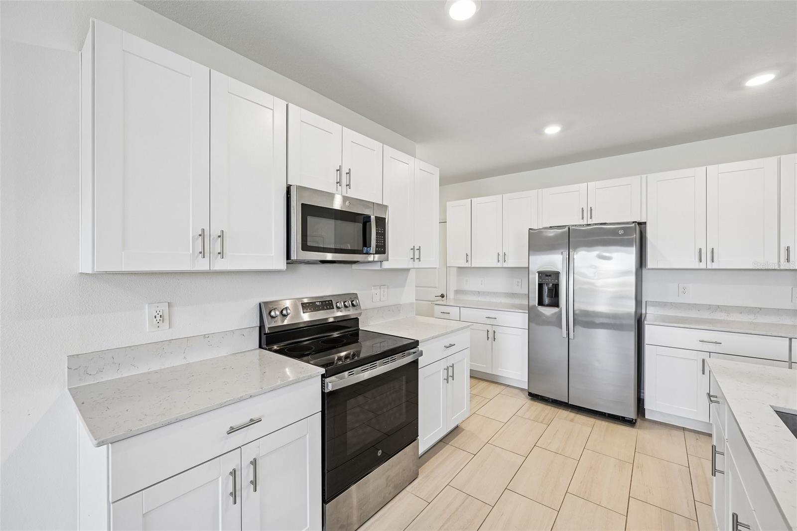 8807 SUNSET PARK TRL, PARRISH, FL — photo 14