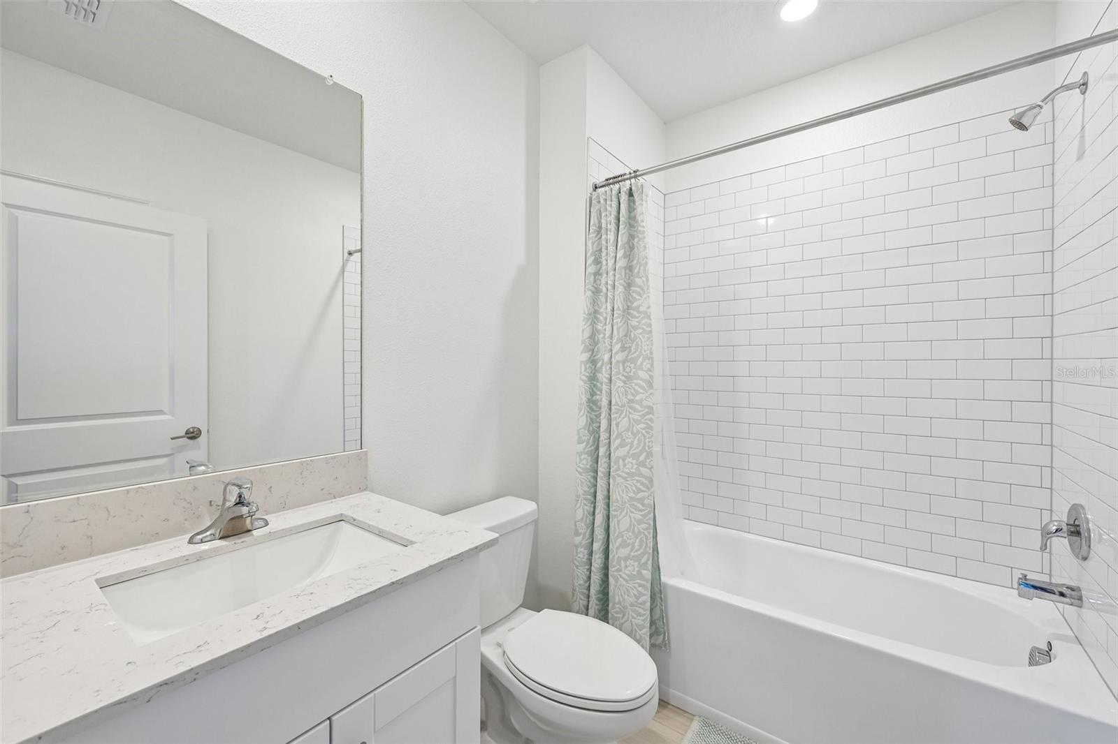 8807 SUNSET PARK TRL, PARRISH, FL — photo 32