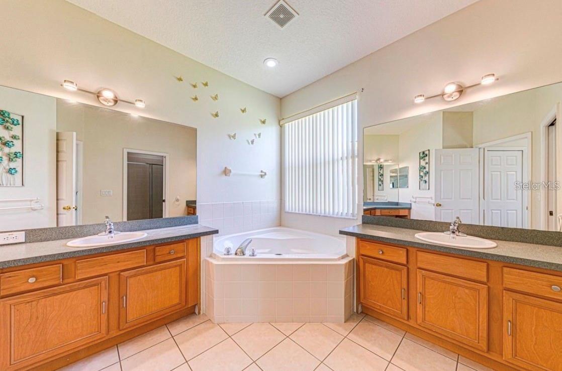 360 TUPELO CIR, DAVENPORT, FL — photo 9