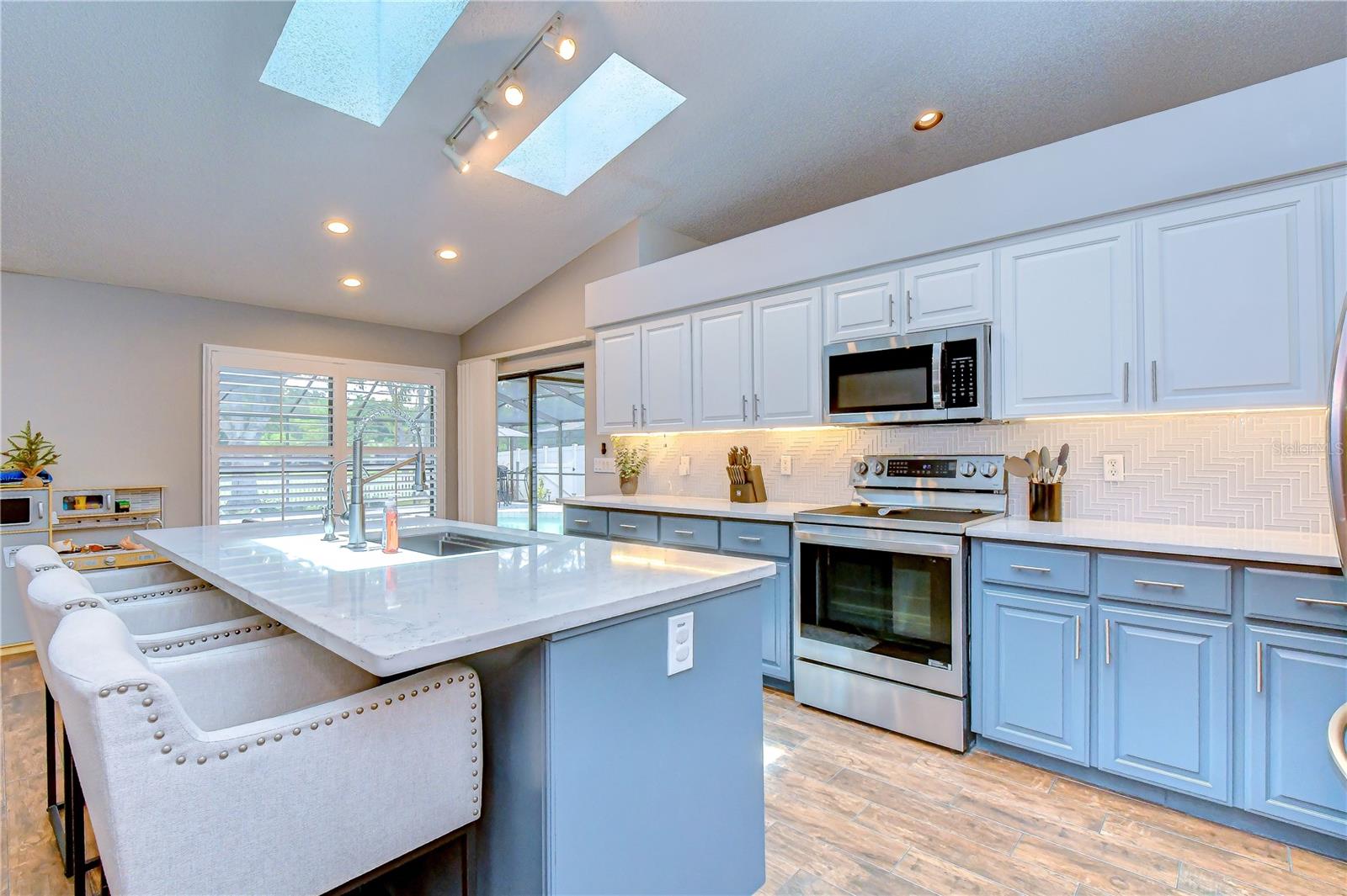 16605 E COURSE DR, TAMPA, FL — photo 12