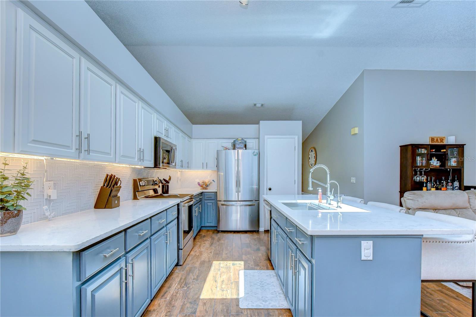 16605 E COURSE DR, TAMPA, FL — photo 14