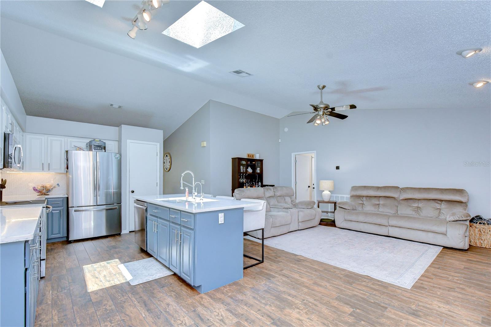 16605 E COURSE DR, TAMPA, FL — photo 15