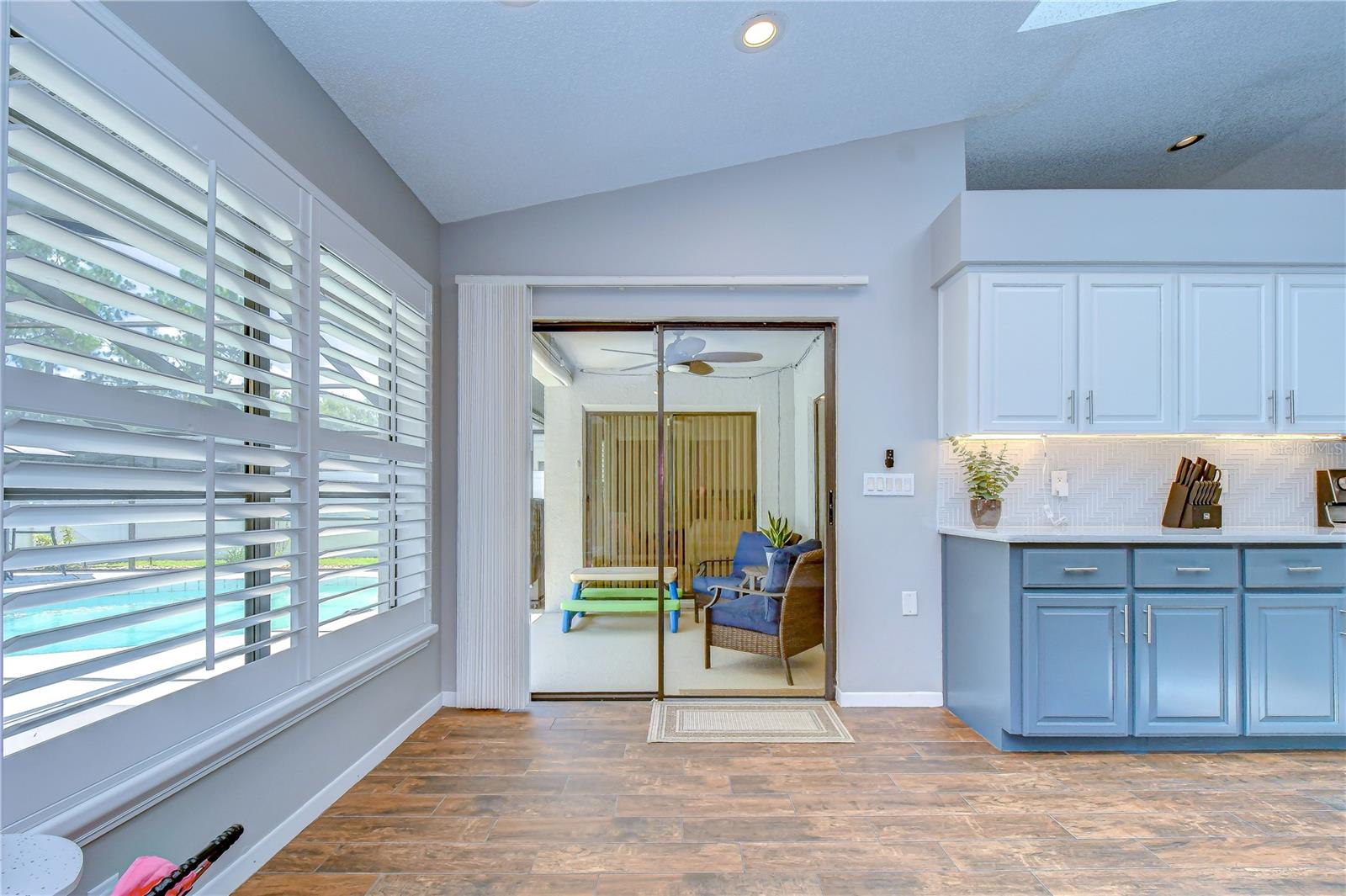 16605 E COURSE DR, TAMPA, FL — photo 16