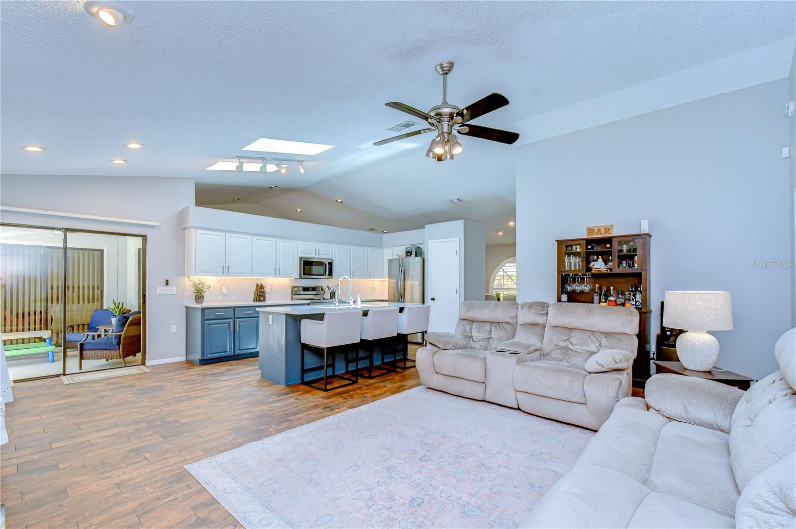 16605 E COURSE DR, TAMPA, FL — photo 17