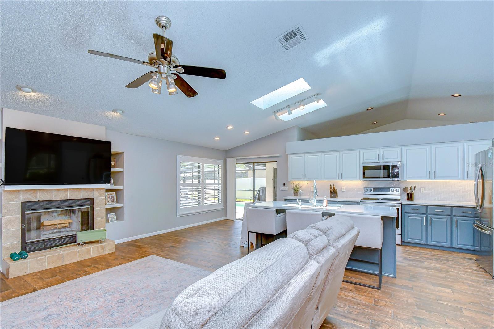16605 E COURSE DR, TAMPA, FL — photo 18