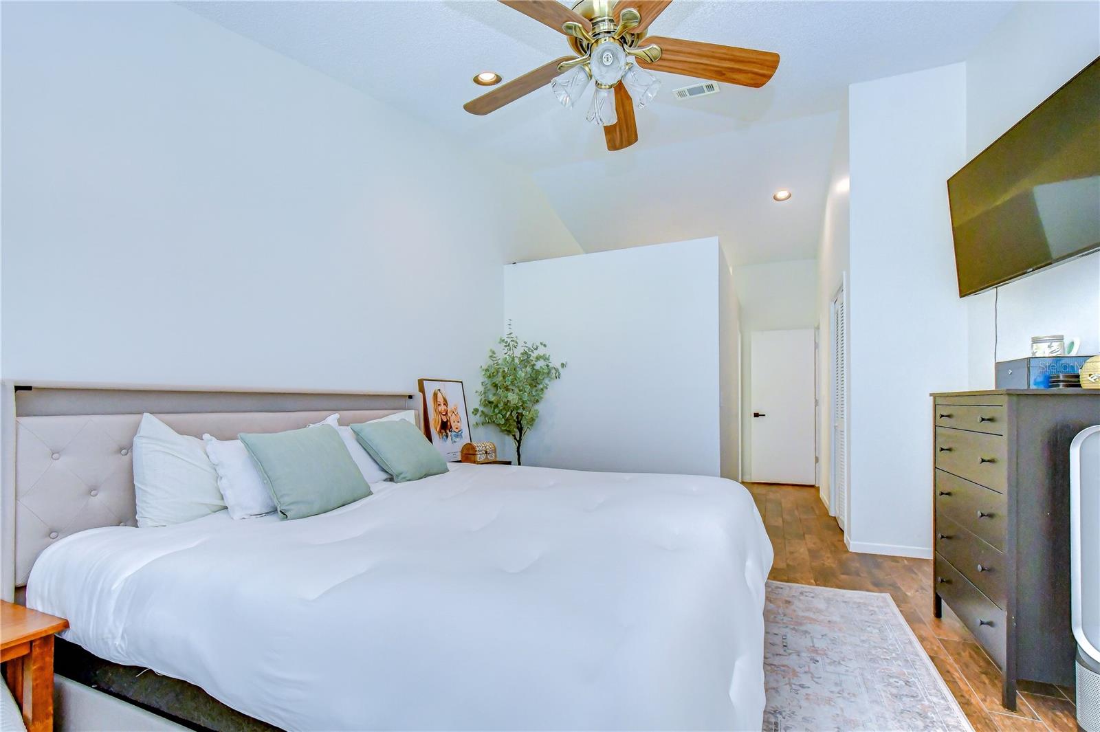 16605 E COURSE DR, TAMPA, FL — photo 21