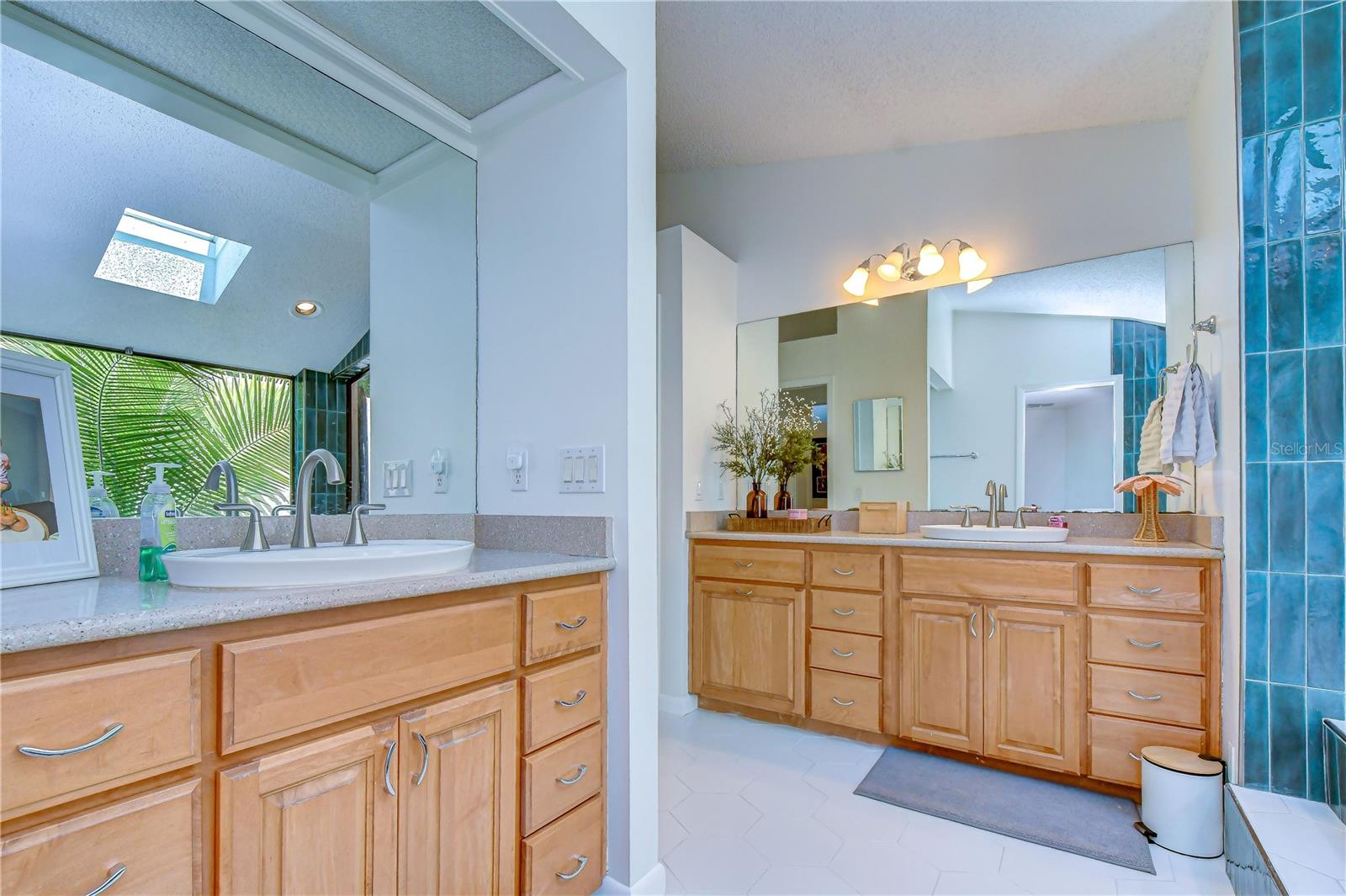 16605 E COURSE DR, TAMPA, FL — photo 24