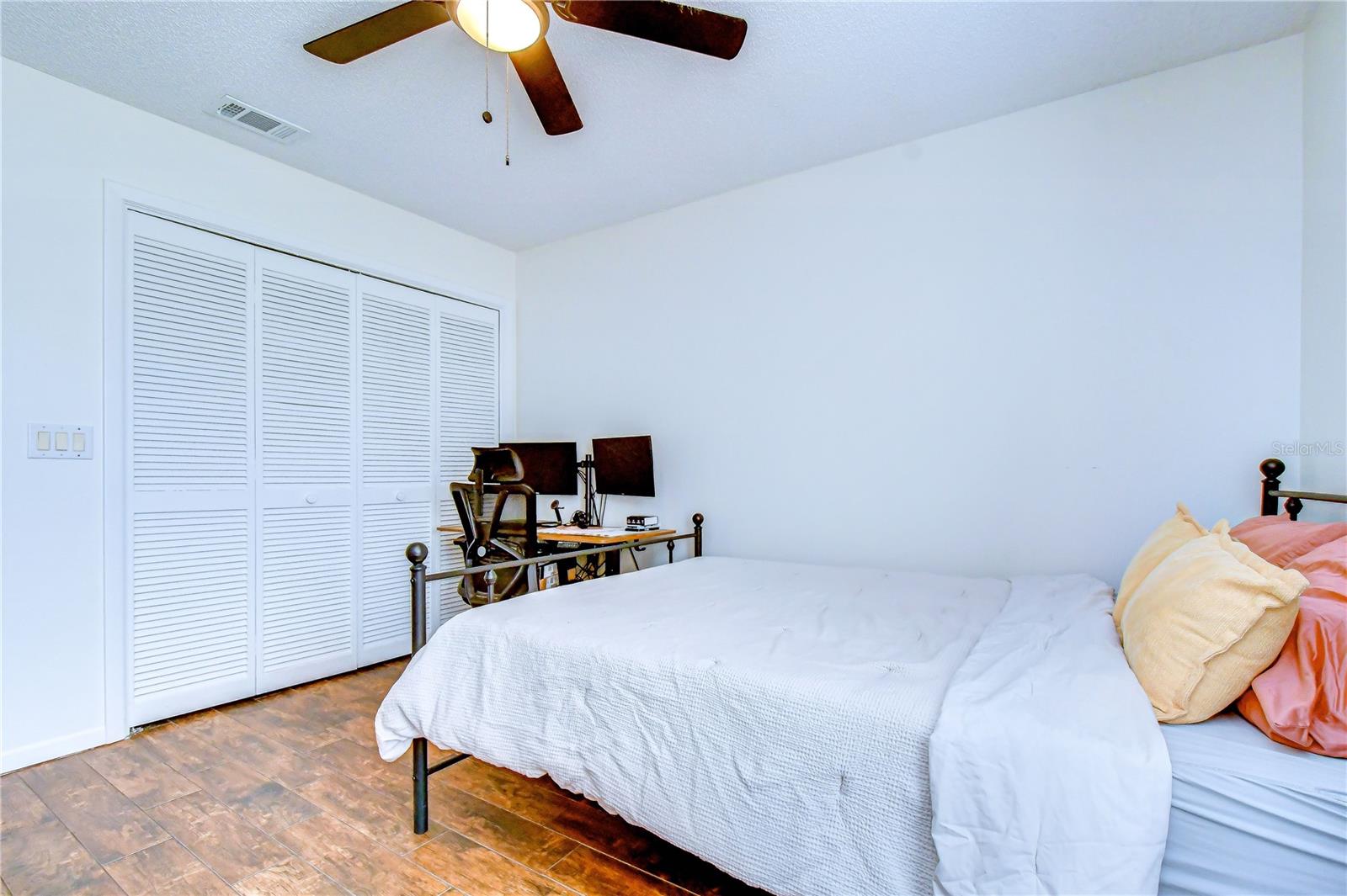 16605 E COURSE DR, TAMPA, FL — photo 28