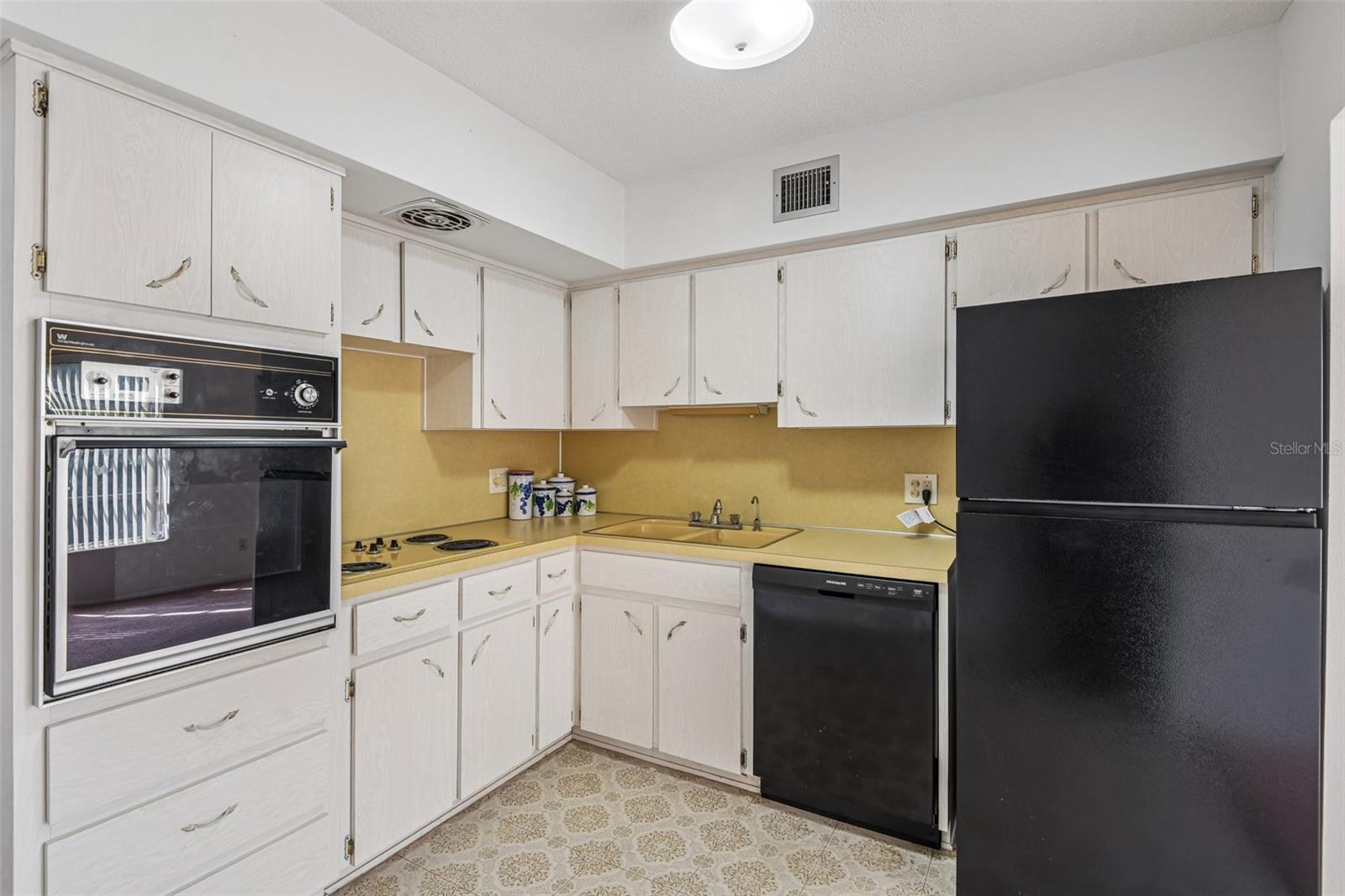 2460 PERSIAN DR #44, CLEARWATER, FL — photo 6