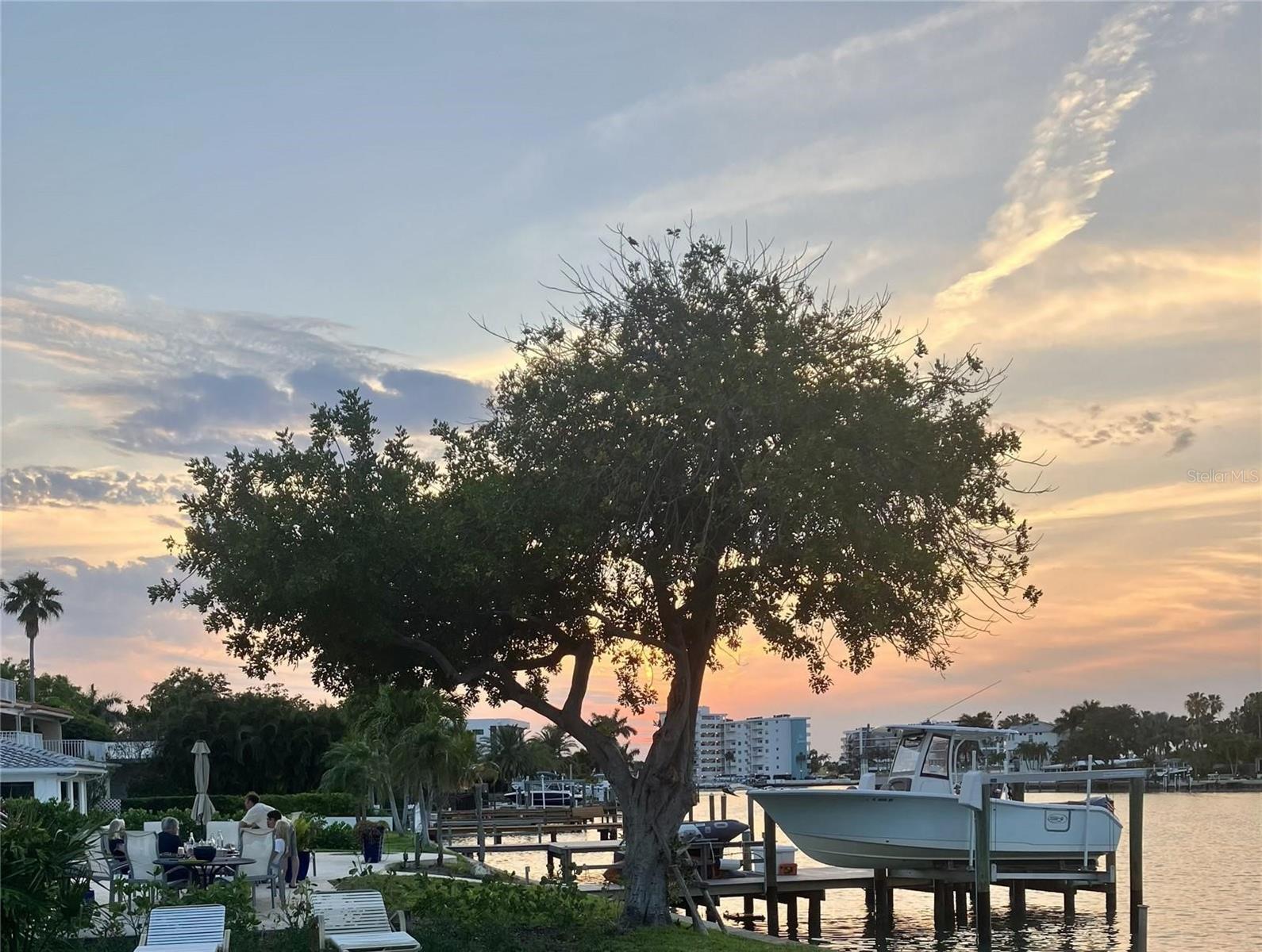 27 DOLPHIN DR, TREASURE ISLAND, FL — photo 6