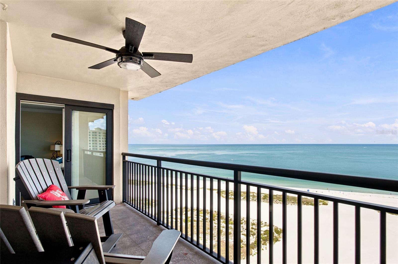 1270 GULF BLVD #2007, CLEARWATER BEACH, FL — photo 2