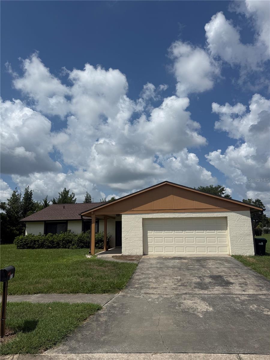 10719 LAZY LAKE DR, ORLANDO, FL