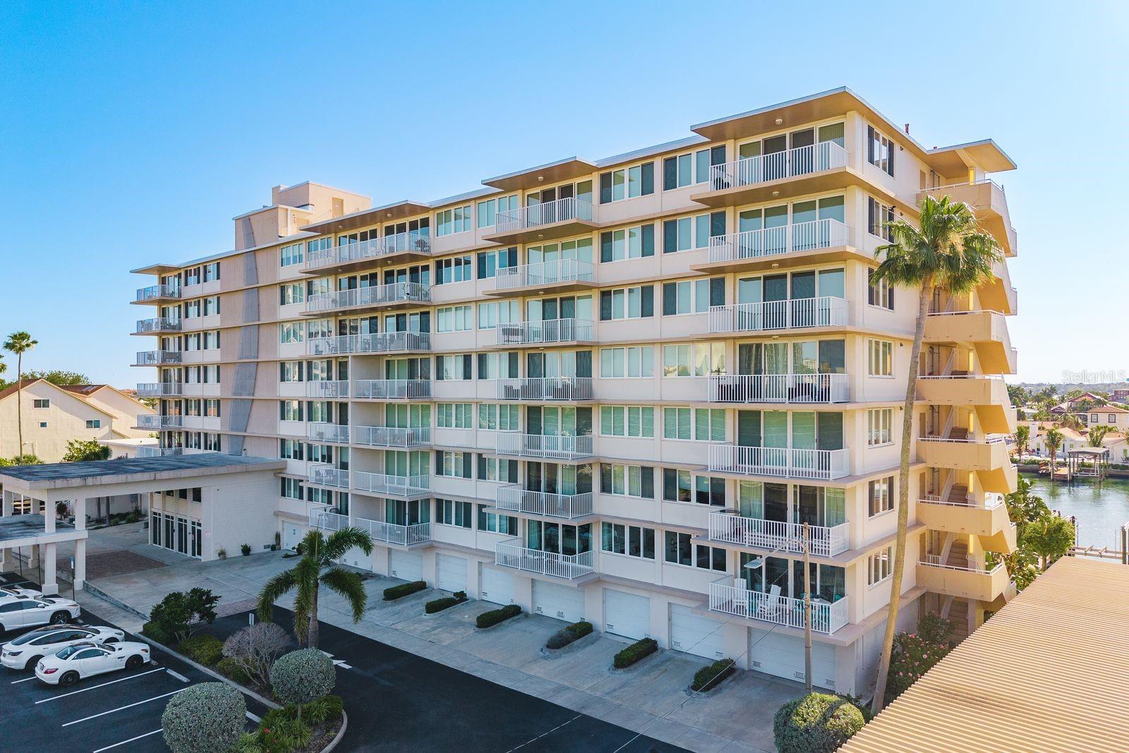 223 ISLAND WAY #2D, CLEARWATER BEACH, FL