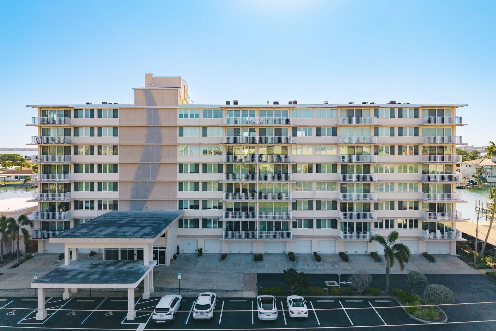 223 ISLAND WAY #2D, CLEARWATER BEACH, FL — photo 2