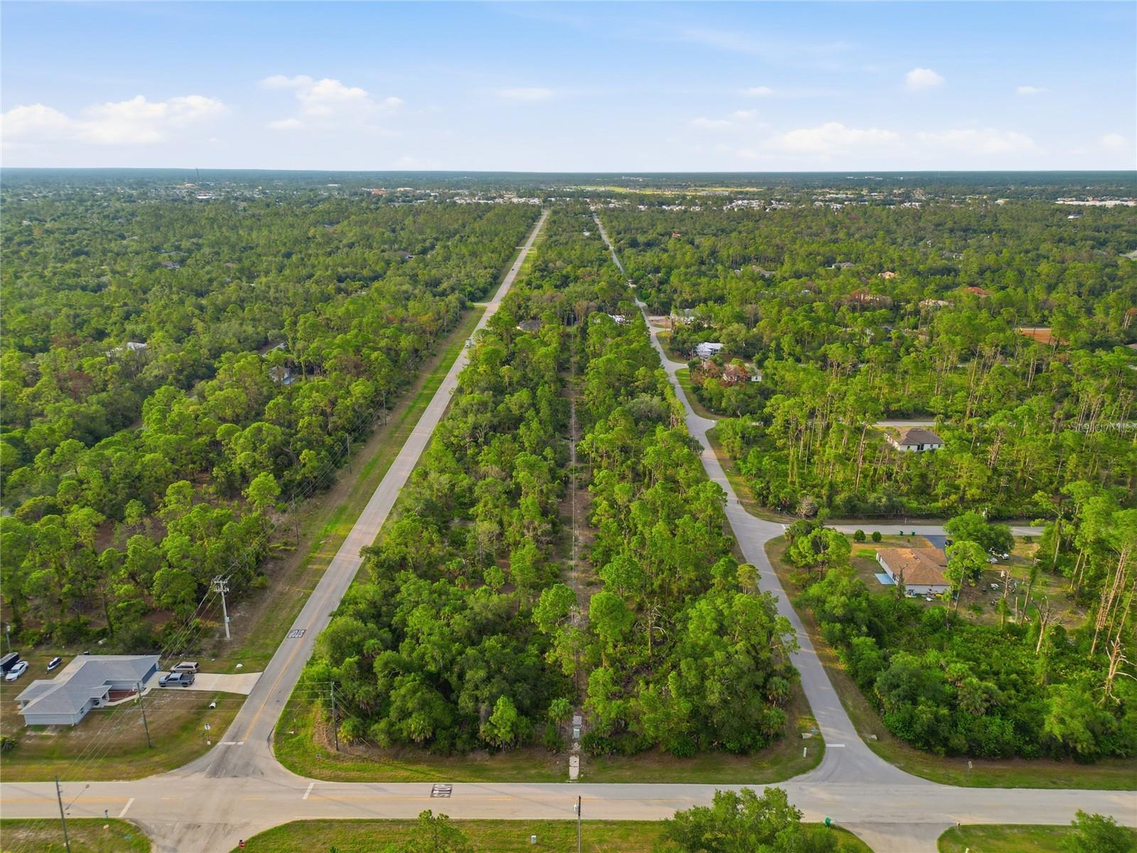 501 CHAMPION ST DR, PORT CHARLOTTE, FL — photo 4