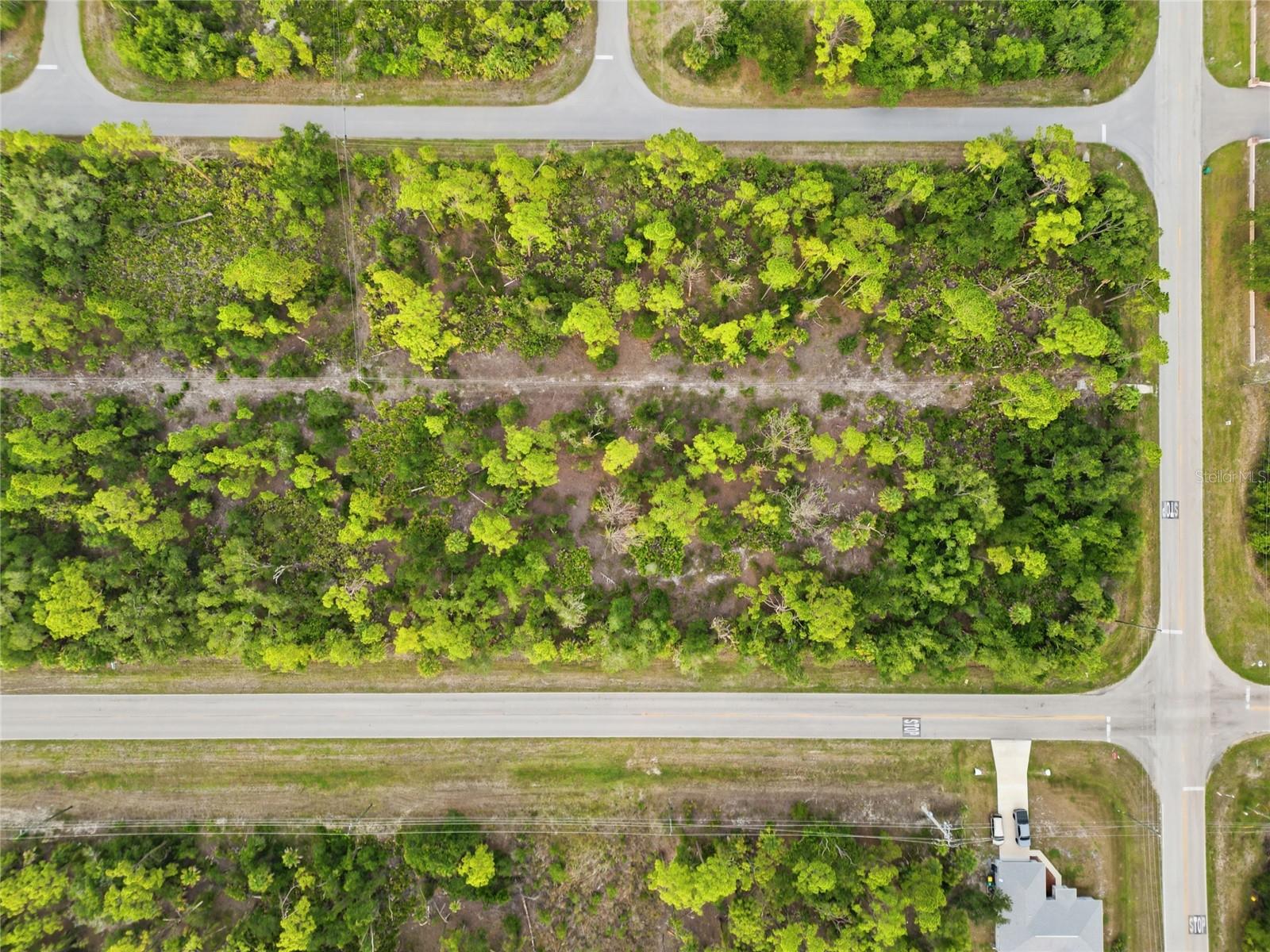 501 CHAMPION ST DR, PORT CHARLOTTE, FL — photo 9