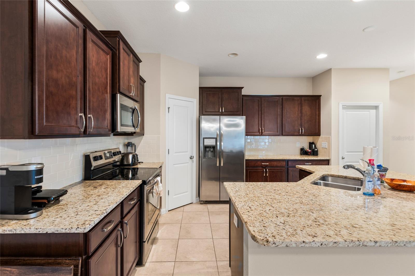 7727 TIMBERVIEW LOOP, WESLEY CHAPEL, FL — photo 12