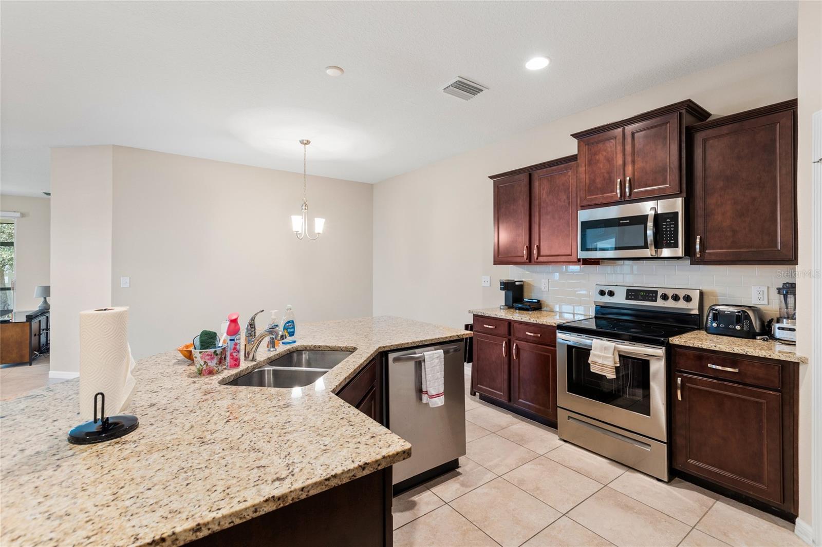 7727 TIMBERVIEW LOOP, WESLEY CHAPEL, FL — photo 16