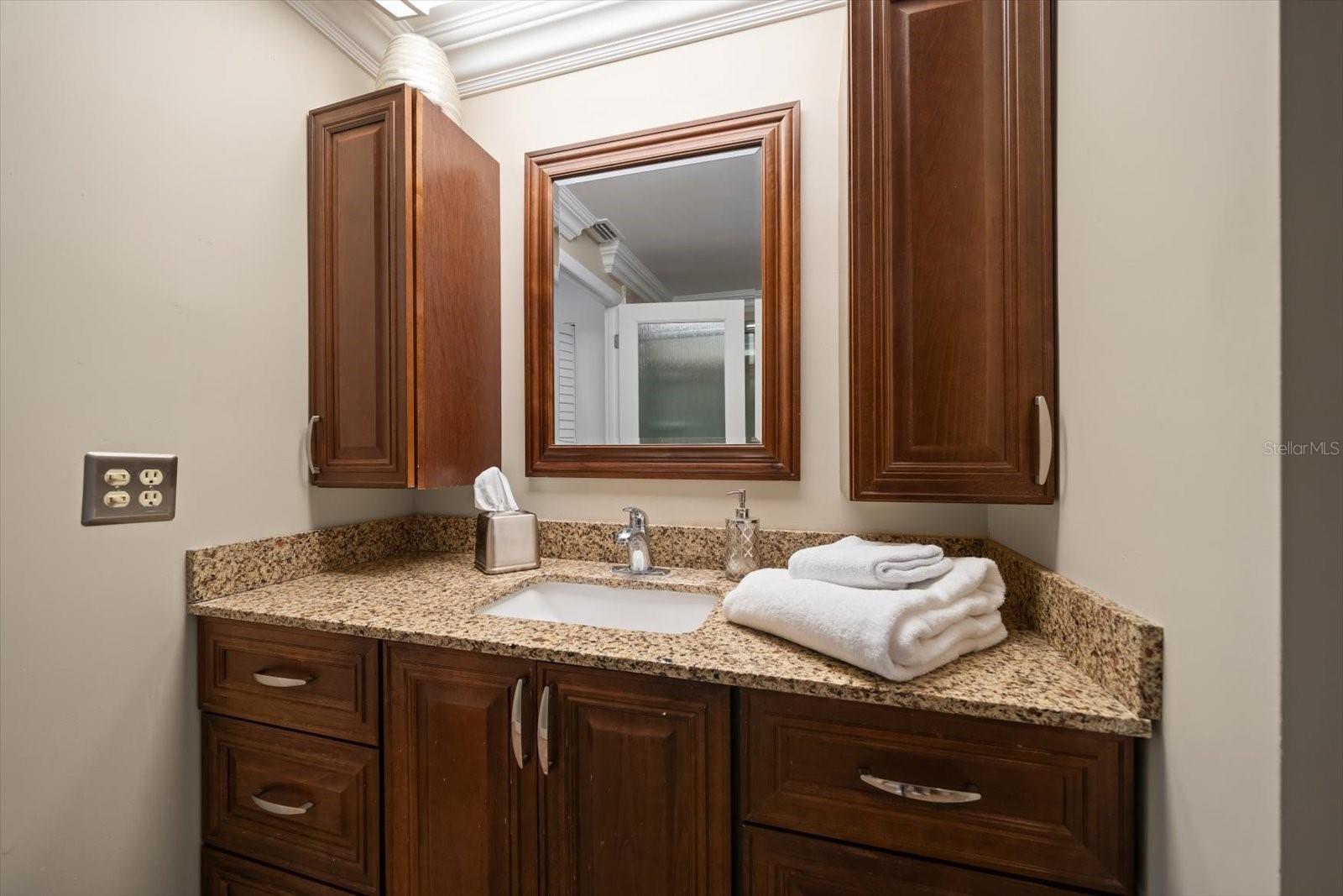 4 BELLEVIEW BLVD #106, BELLEAIR, FL — photo 37