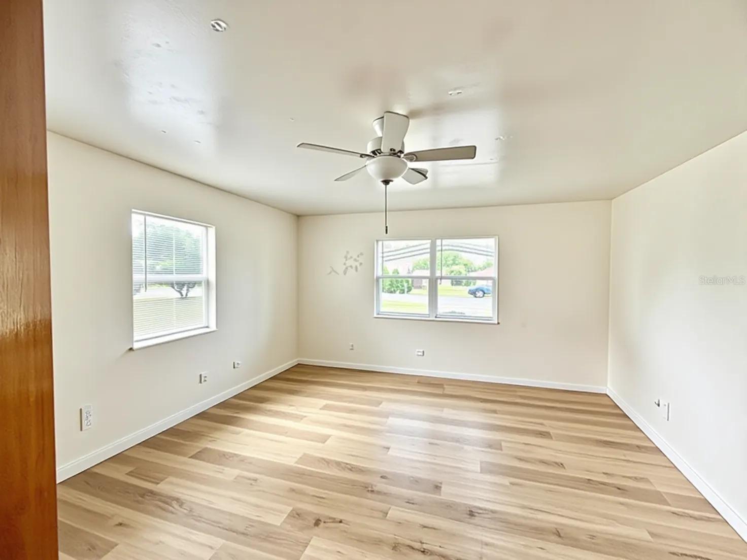 5235 SE 107TH ST, BELLEVIEW, FL — photo 4