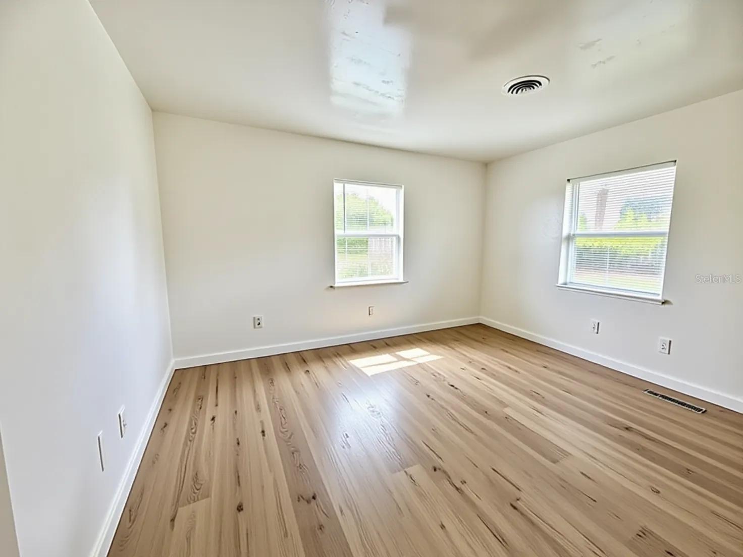 5235 SE 107TH ST, BELLEVIEW, FL — photo 5