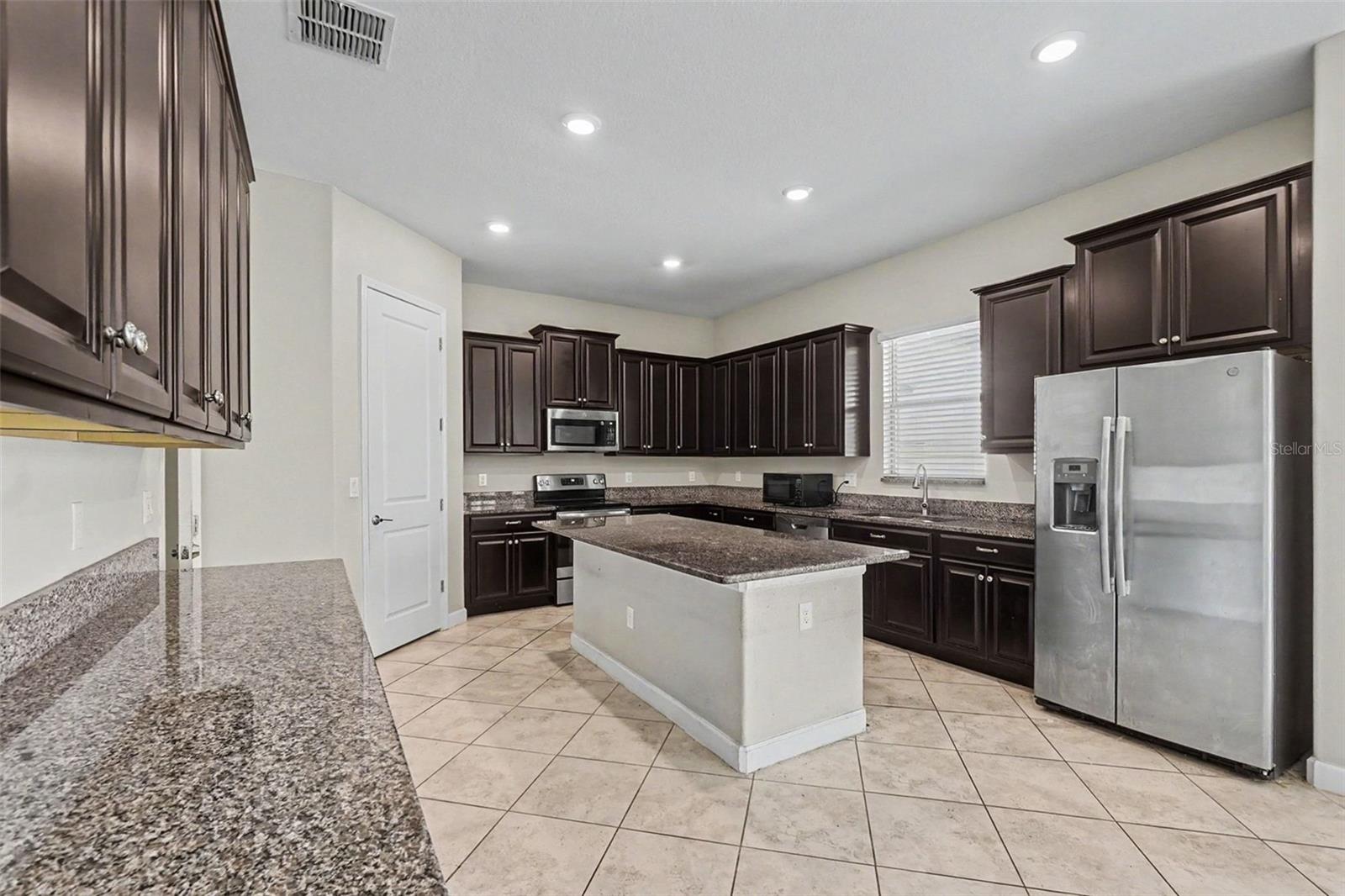 11701 NAVAJO SANDSTONE ST, RIVERVIEW, FL — photo 4