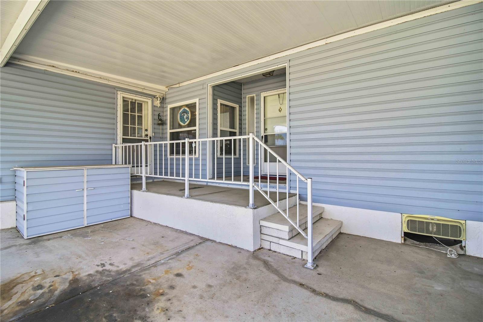 8476 IMPERIAL CIR, PALMETTO, FL — photo 3