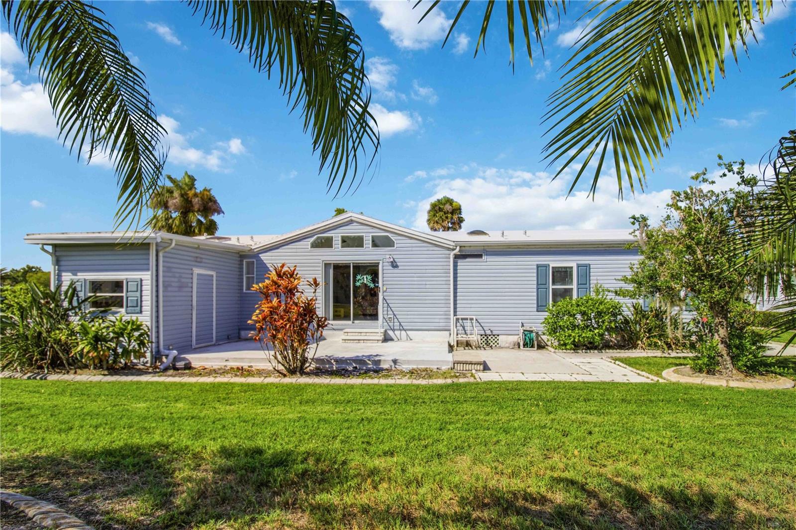 8476 IMPERIAL CIR, PALMETTO, FL — photo 36