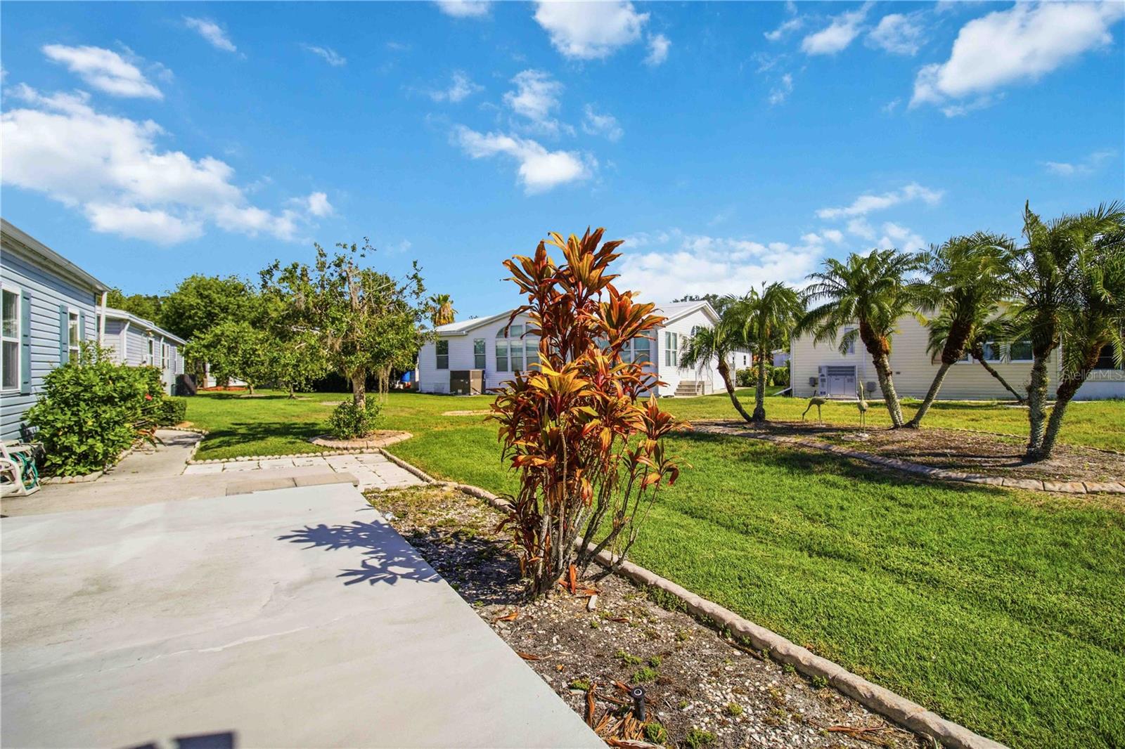 8476 IMPERIAL CIR, PALMETTO, FL — photo 38