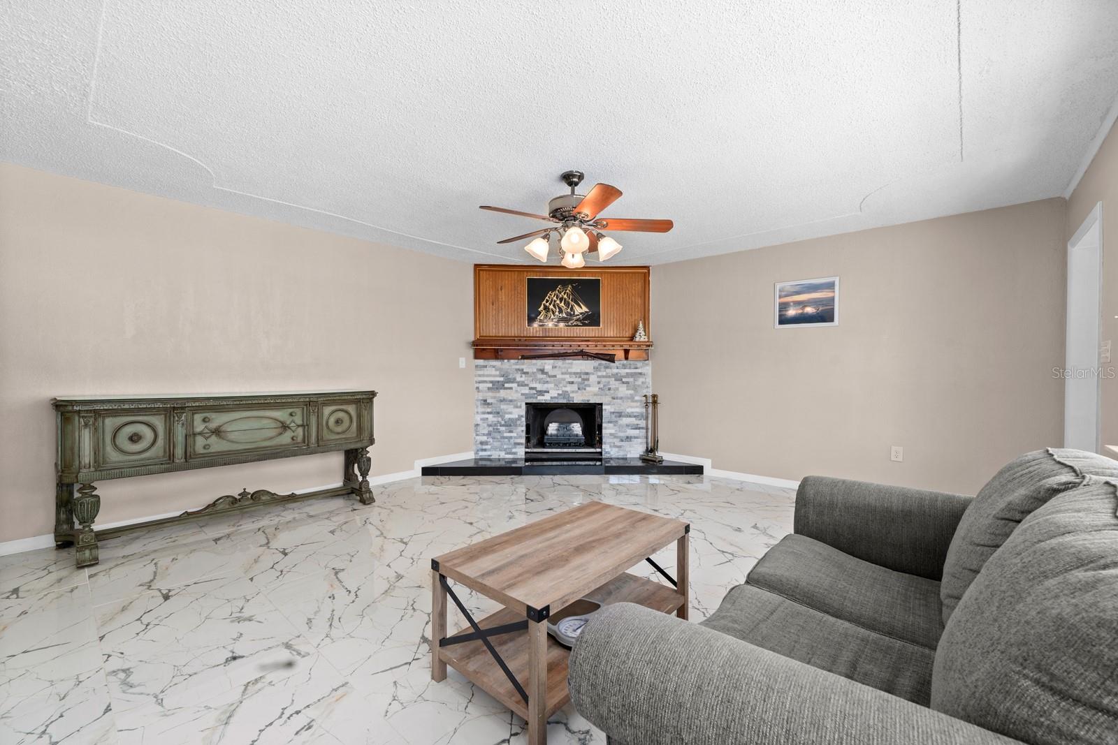 2415 2ND AVE E, BRADENTON, FL — photo 9