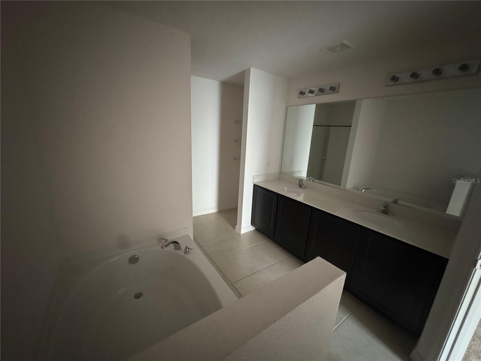6909 CRESTED ORCHID DR, BROOKSVILLE, FL — photo 12