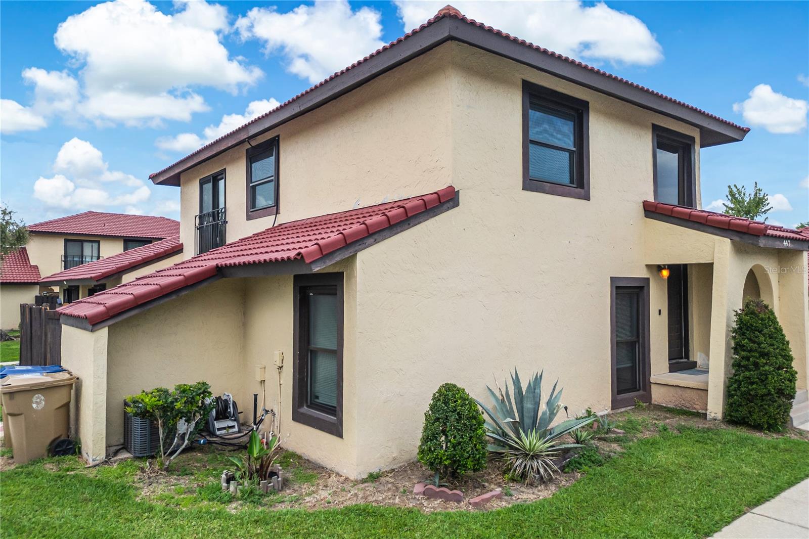 447 HUNTER CIR, KISSIMMEE, FL — photo 2