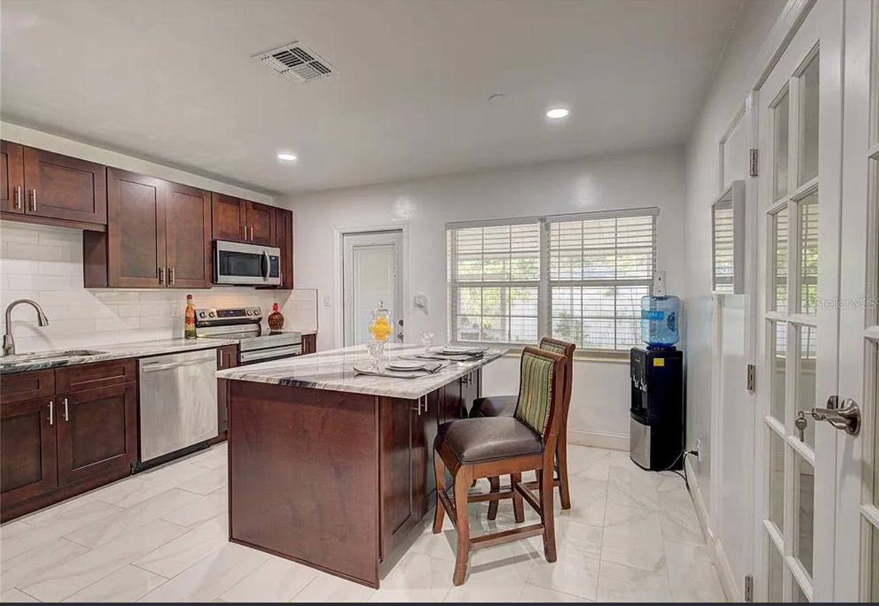 1008 CHESTER DR, CLEARWATER, FL — photo 9