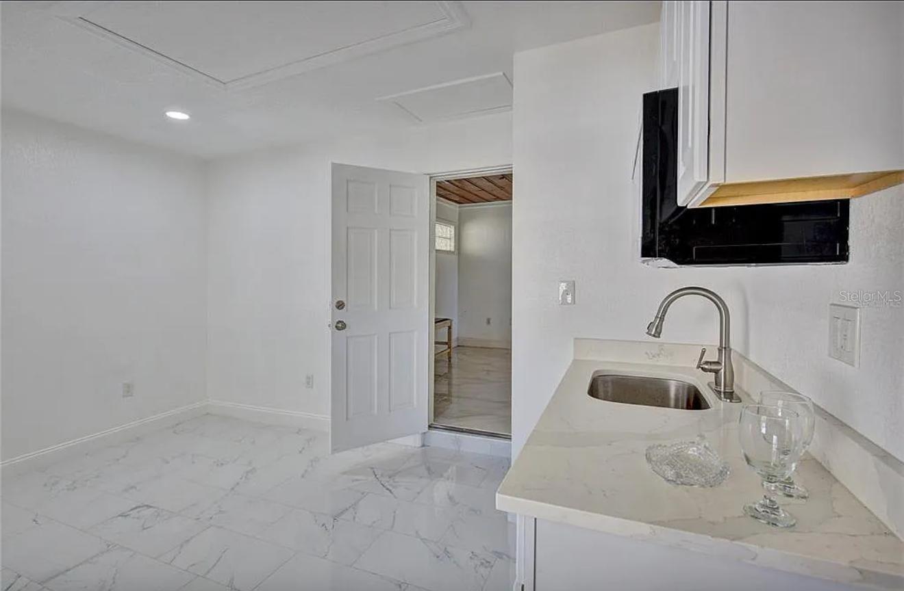 1008 CHESTER DR, CLEARWATER, FL — photo 12
