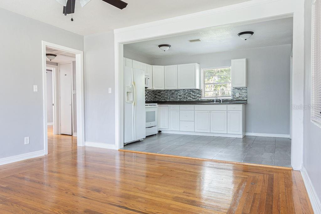 630 E INDIANA AVE, DELAND, FL — photo 5