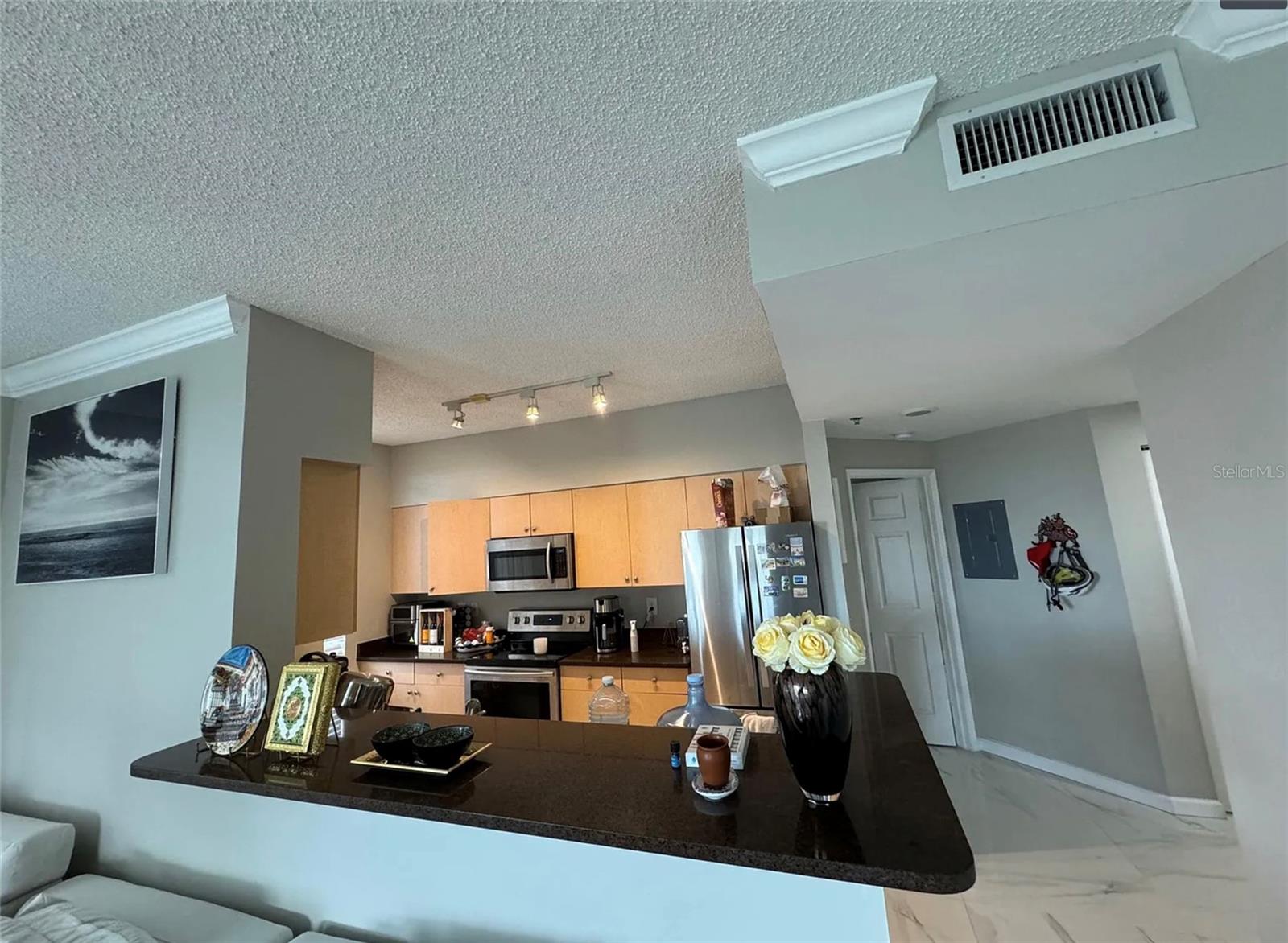 616 CLEARWATER PARK RD #1002, WEST PALM BEACH, FL — photo 2