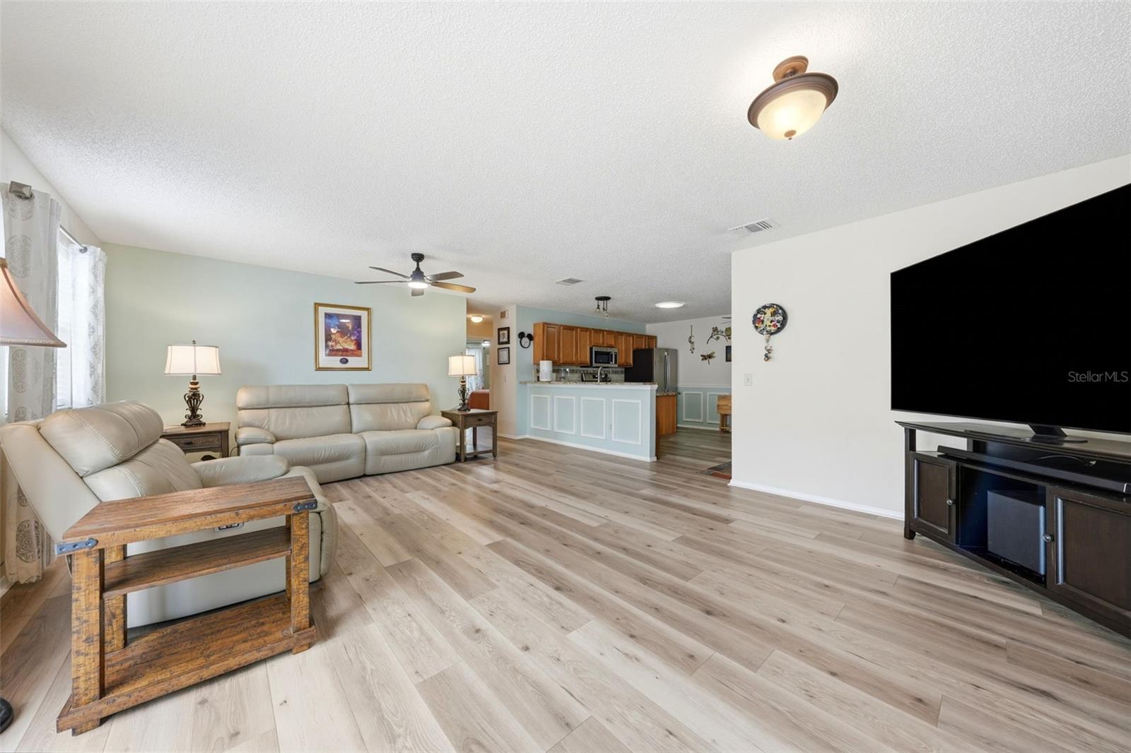 389 SEVEN OAKS LN, THE VILLAGES, FL — photo 8