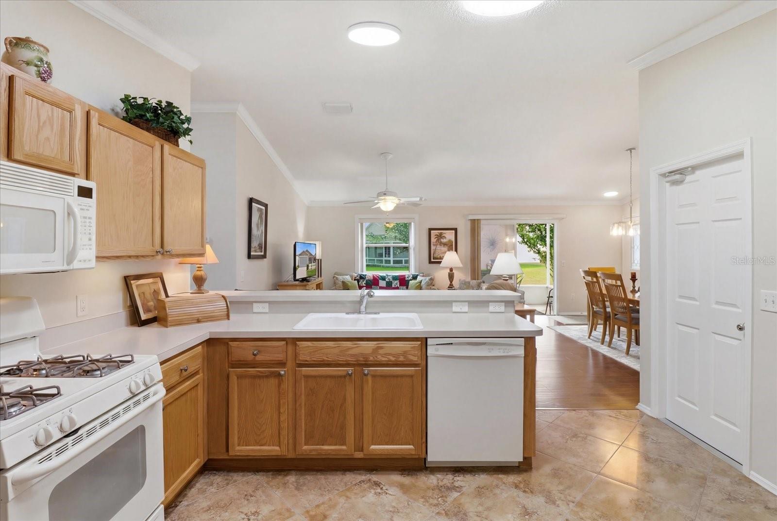 2348 RILEY RD, THE VILLAGES, FL — photo 18