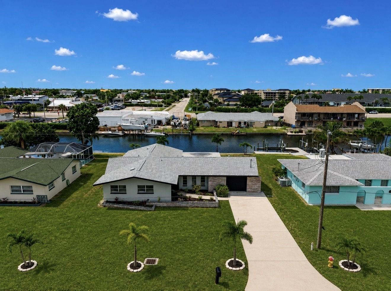 1729 BIKINI CT, CAPE CORAL, FL — photo 2